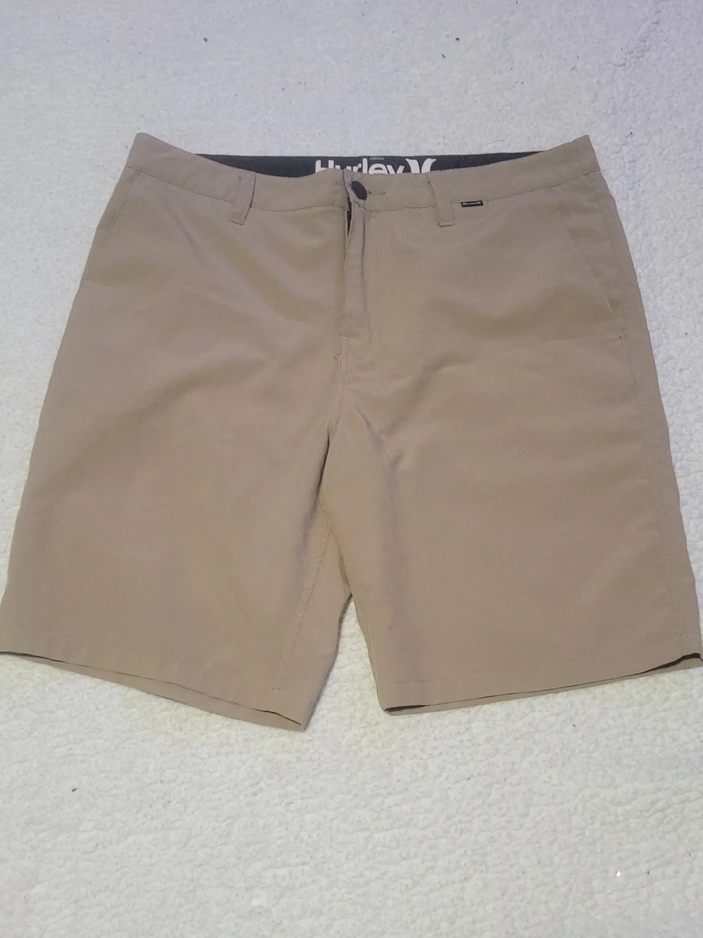 Hurley Men's Tan Flat-Front Shorts